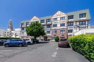 55 Clinton Ave, Rockville Centre, NY 11570 - Photo 3