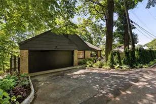 2 Sherwood Pl, Scarsdale, NY 10583 - Photo 3