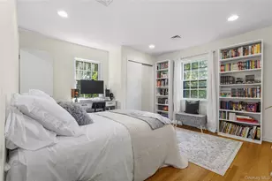 2 Sherwood Pl, Scarsdale, NY 10583 - Photo 25