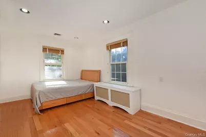 9 Nassau Drive, Great Neck, NY 11021 - Photo 23