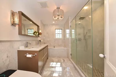 9 Nassau Drive, Great Neck, NY 11021 - Photo 27