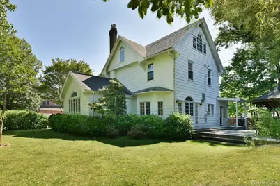9 Nassau Drive, Great Neck, NY 11021 - Photo 31