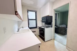 83-20 98th St, Woodhaven, NY 11421 - Photo 5