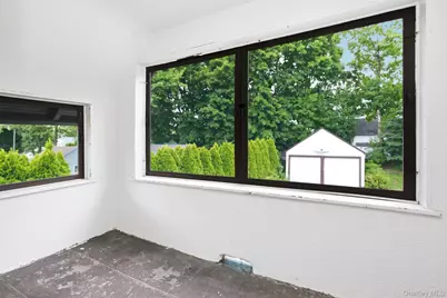 73 Greenridge Avenue, White Plains, NY 10605 - Photo 29