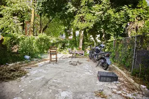 243 Crescent, Brooklyn, NY 11208 - Photo 33