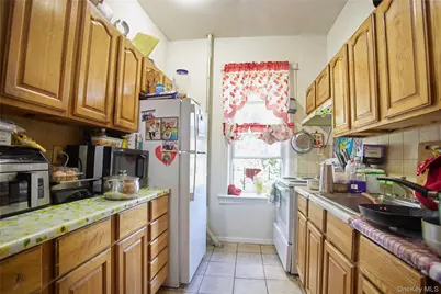 243 Crescent, Brooklyn, NY 11208 - Photo 11