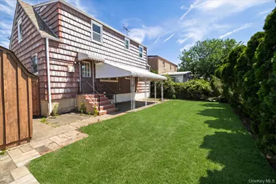 1329 Globe Avenue, Elmont, NY 11003 - Photo 21