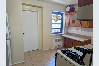 57-10 Junction Blvd #4G, Elmhurst, NY 11373 - Photo 7