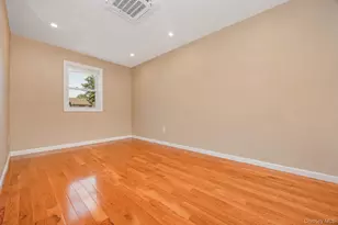 426 N Corona Ave, Valley Stream, NY 11580 - Photo 17