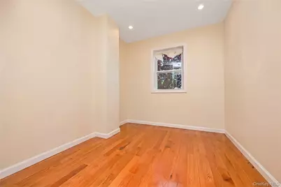 426 N Corona Avenue #7, Valley Stream, NY 11580 - Photo 15