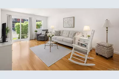 3902 Wilshire Lane #H02, Oakdale, NY 11769 - Photo 5