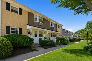 3902 Wilshire Ln, Oakdale, NY 11769 - Photo 11