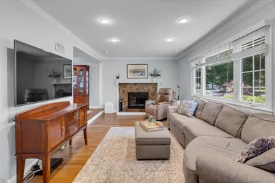 25 Arrowwood Lane, Melville, NY 11747 - Photo 3