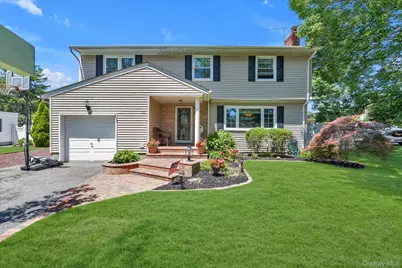 25 Arrowwood Lane, Melville, NY 11747 - Photo 1