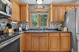 1019 Benjamin Vankeuren Dr, Pine Bush, NY 12566 - Photo 17