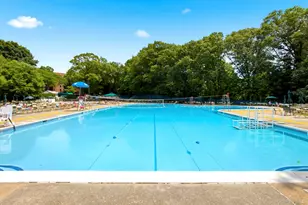 75-05 210, Oakland Gardens, NY 11364 - Photo 5