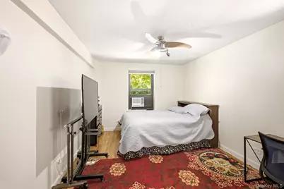 75-05 210 #2P, Oakland Gardens, NY 11364 - Photo 3