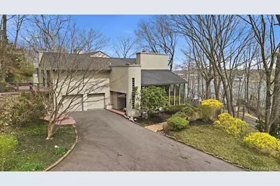 8 Idle Day Knoll, Centerport, NY 11721 - Photo 1