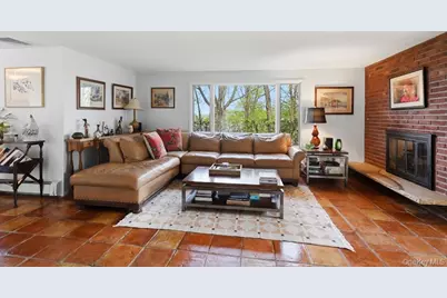 8 Idle Day Knoll, Centerport, NY 11721 - Photo 5