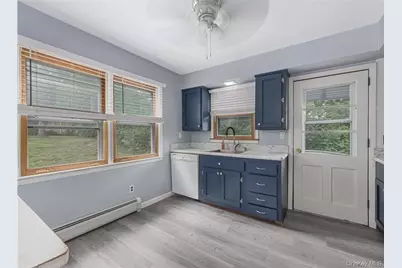7 S Park Avenue, Nanuet, NY 10954 - Photo 5