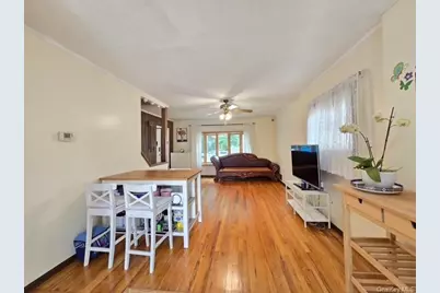 24841 Thebes Avenue, Little Neck, NY 11362 - Photo 7