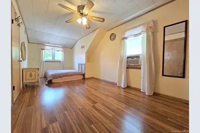 24841 Thebes Avenue, Little Neck, NY 11362 - Photo 19