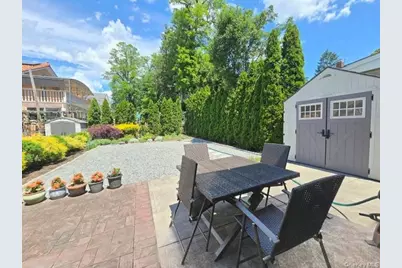 24841 Thebes Avenue, Little Neck, NY 11362 - Photo 27