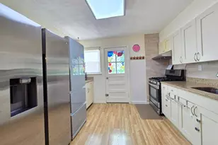 248-41 Thebes Ave, Little Neck, NY 11362 - Photo 9