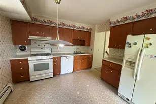 11 Lynbrook Rd, Poughkeepsie, NY 12603 - Photo 9