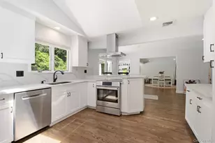 279 Hillcrest Ln, Upper Brookville, NY 11771 - Photo 15