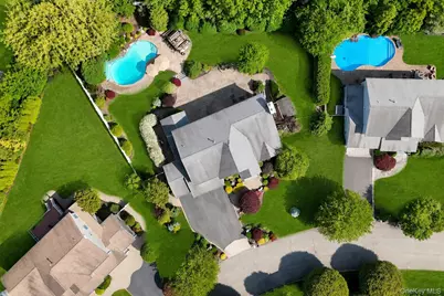 25 Yellow Top Lane, Smithtown, NY 11787 - Photo 3