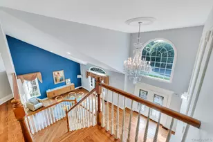 25 Yellow Top Ln, Smithtown, NY 11787 - Photo 21