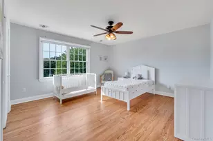 25 Yellow Top Ln, Smithtown, NY 11787 - Photo 33