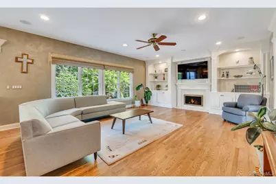25 Yellow Top Lane, Smithtown, NY 11787 - Photo 9