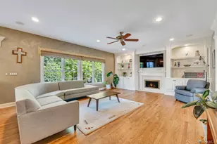 25 Yellow Top Ln, Smithtown, NY 11787 - Photo 9