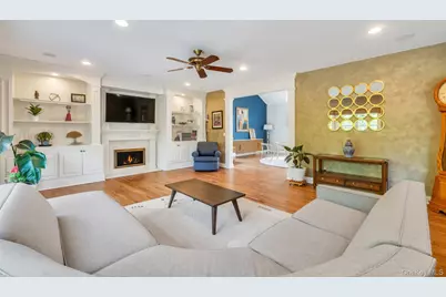 25 Yellow Top Lane, Smithtown, NY 11787 - Photo 11