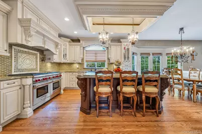 25 Yellow Top Lane, Smithtown, NY 11787 - Photo 17