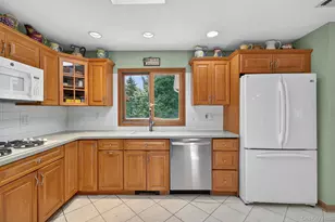 17 McGovern Dr, Garnerville, NY 10923 - Photo 13