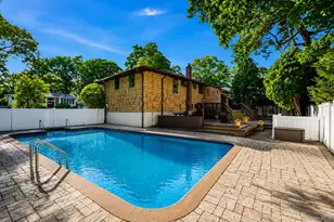 37 Windham Dr, South Huntington, NY 11746 - Photo 25
