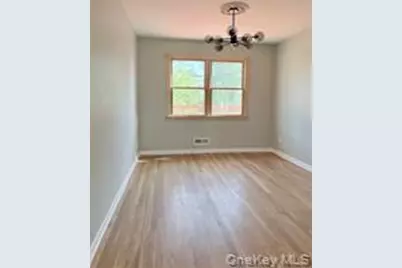 10 Elderwood Ln, Melville, NY 11747 - Photo 11