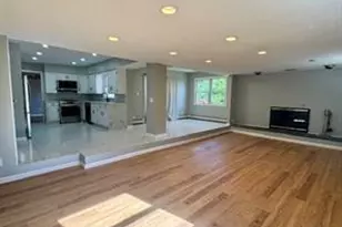 10 Elderwood Ln, Melville, NY 11747 - Photo 7
