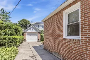 254-23 83rd Ave, Glen Oaks, NY 11004 - Photo 19