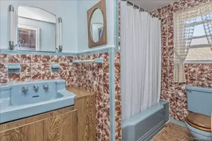 254-23 83rd Ave, Glen Oaks, NY 11004 - Photo 15