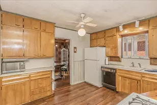 254-23 83rd Ave, Glen Oaks, NY 11004 - Photo 7
