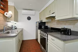 21 Hawkes Ave, Ossining, NY 10562 - Photo 29