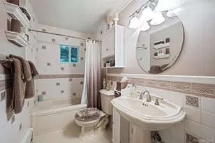 20 Loretta Ct, Coram, NY 11727 - Photo 33