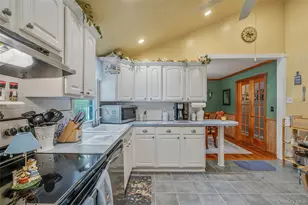 20 Loretta Ct, Coram, NY 11727 - Photo 25