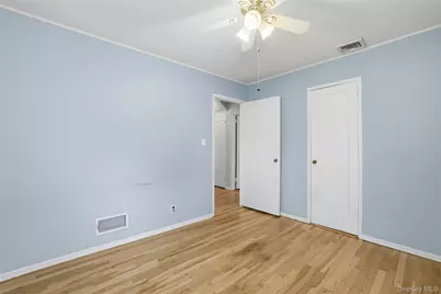 324 Coleridge Street, Levittown, NY 11756 - Photo 17