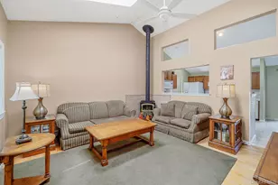 100 Donna Dr, Calverton, NY 11933 - Photo 21