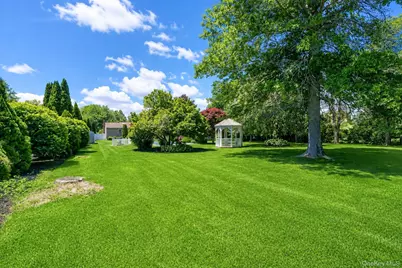 100 Donna Drive, Calverton, NY 11933 - Photo 13